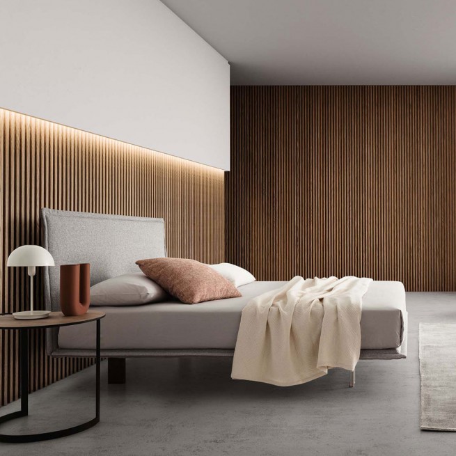 Pat matrimonial cu tapiterie Le Comfort, Vasco